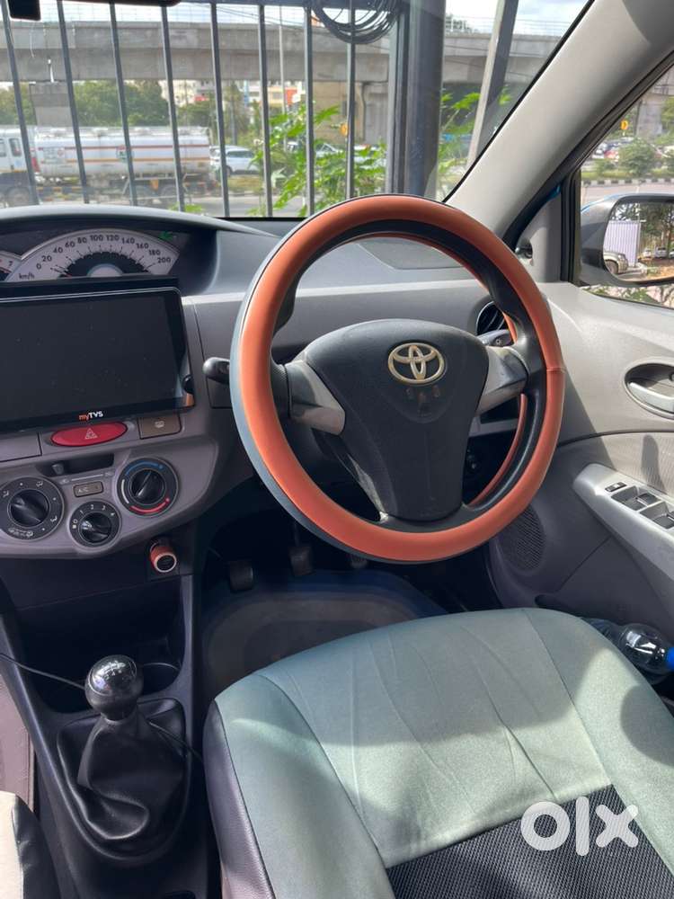 Toyota Etios LIVA 2011