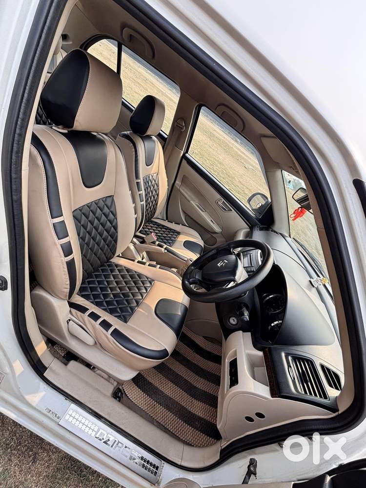 Maruti Suzuki Swift Dzire 1.2 Vxi Bsiv, 2014, Petrol