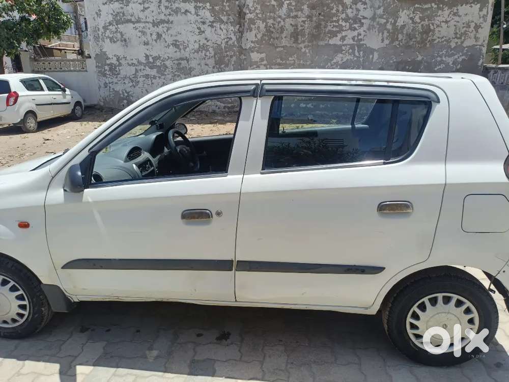 White Alto Good Condition With 60% Tyre New Battery