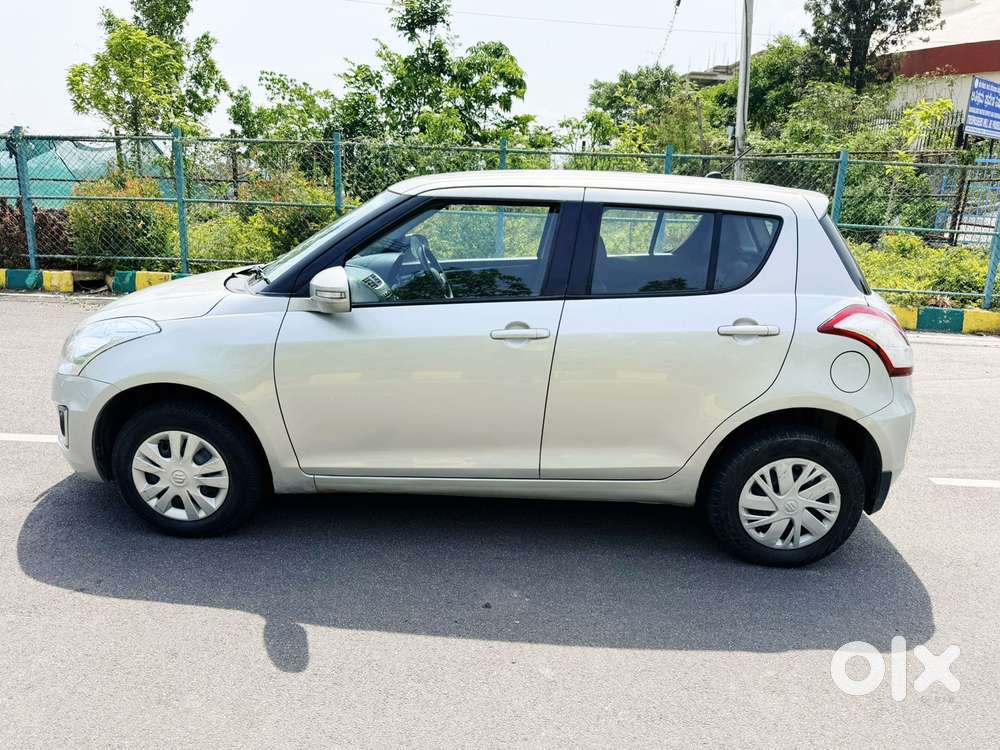 Maruti Suzuki Swift Vxi Optional, 2016, Petrol