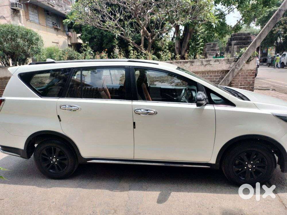 Toyota Innova Crysta Touring Sport 2.4 Mt, 2017, Diesel