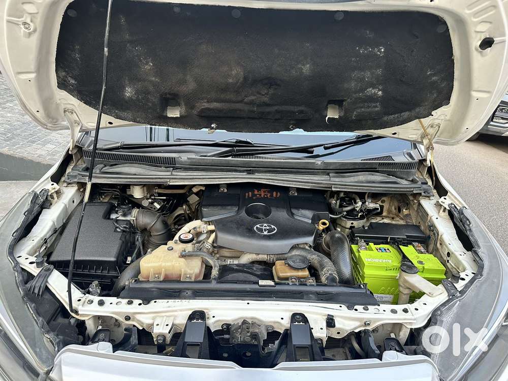 Toyota Innova Crysta 2.4 V 8 Str, 2018, Diesel