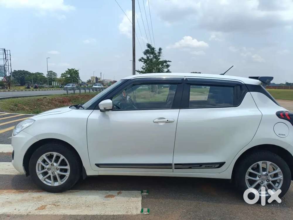 Maruti Suzuki Swift 2019 Petrol 64000 Km Driven