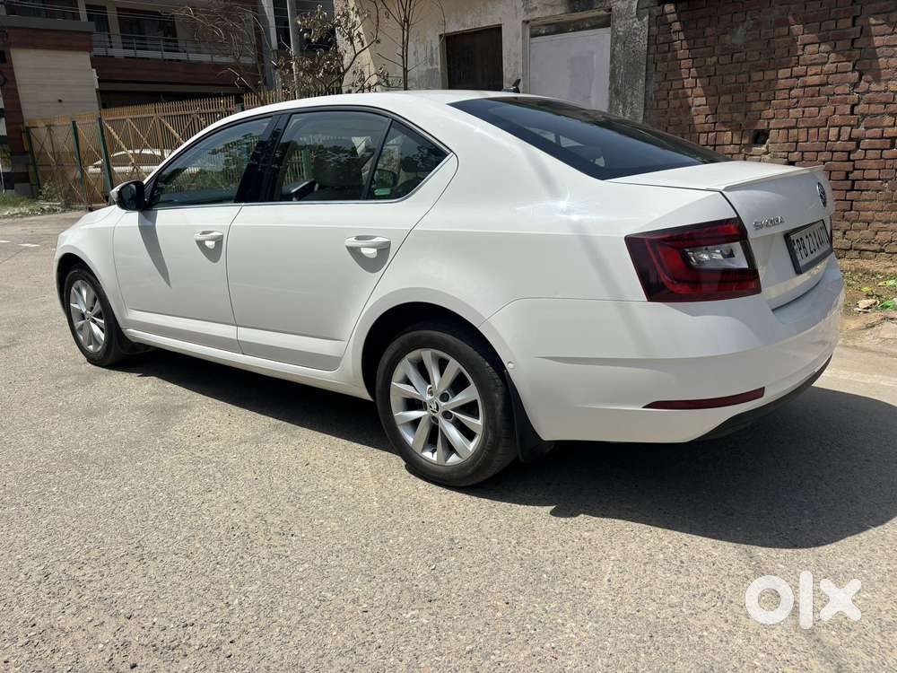 Skoda Octavia 1.8 Tsi At L K, 2018, Petrol