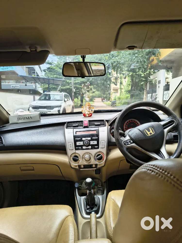 Honda City Top Model Petrol 2011 Manual 99000 Km Driven