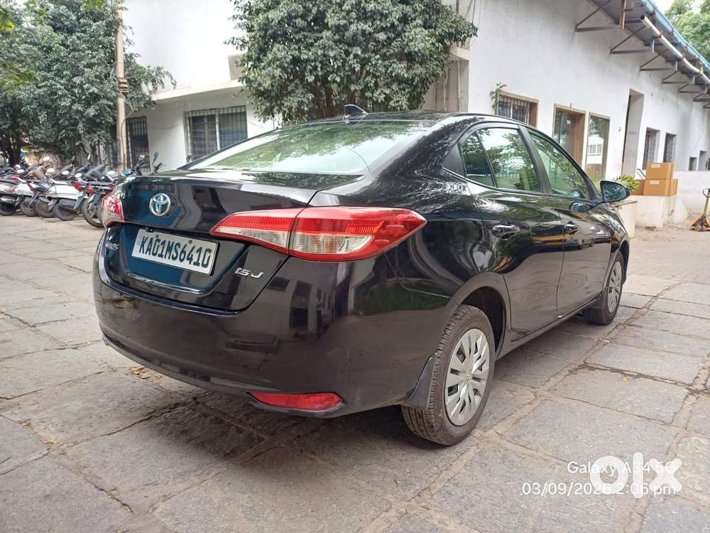 Toyota Yaris J Cvt, 2018, Petrol