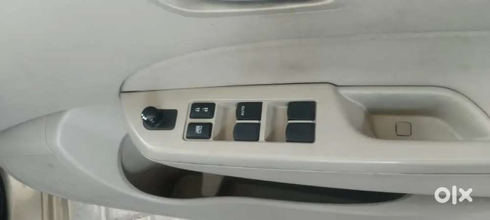 Maruti Suzuki Swift Dzire Vxi 2012