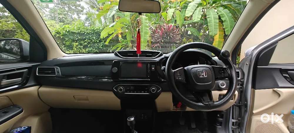 Honda Amaze Vx Mt Petrol: Urgent Sale
