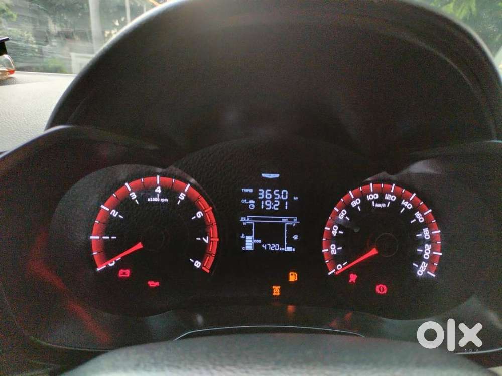 Mahindra Xuv 3xo Mx3, 2025, Petrol