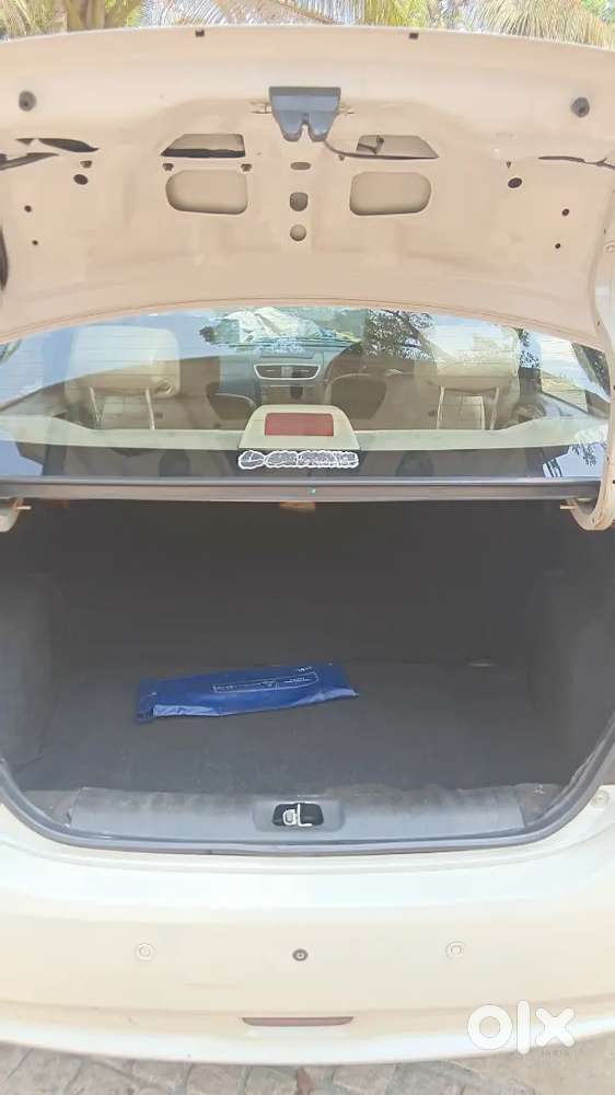 Maruti Suzuki Swift Desire

Zdi