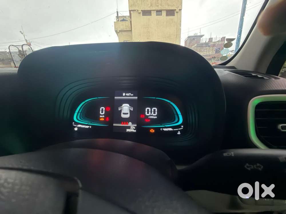 Hyundai Venue Petrol 2025