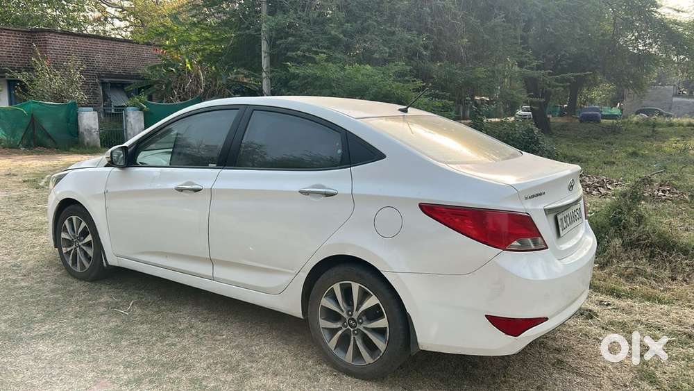 Hyundai Verna Petrol 2015