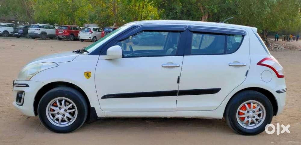 Maruti Suzuki Swift Lxi Optional-o, 2016, Cng & Hybrids