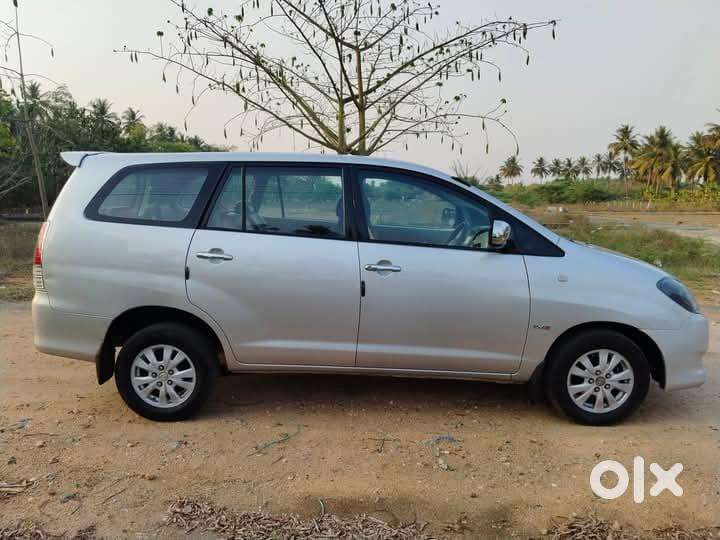 Toyota Innova 2.5 Vx 8 Str, 2010, Diesel