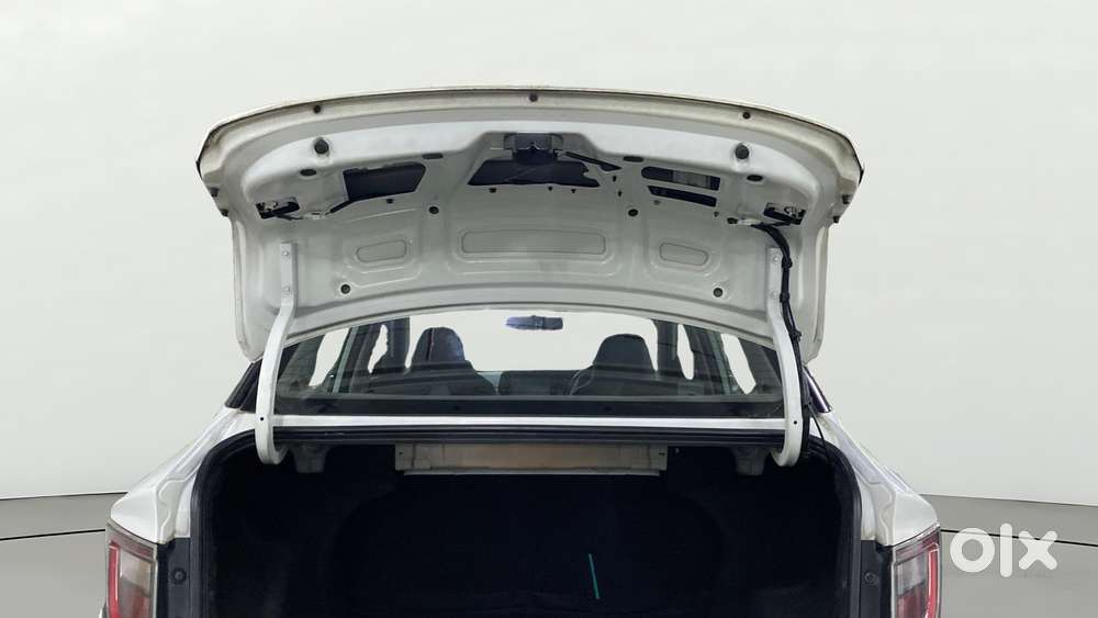 Hyundai Aura 1.0 Sx Plus Petrol, 2020, Petrol