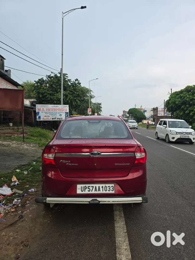 Ford Aspire Titanium Blu 2016