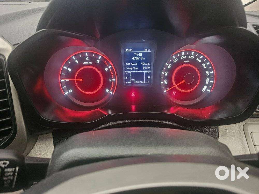 Mahindra Xuv300 W8 Option, 2021, Petrol