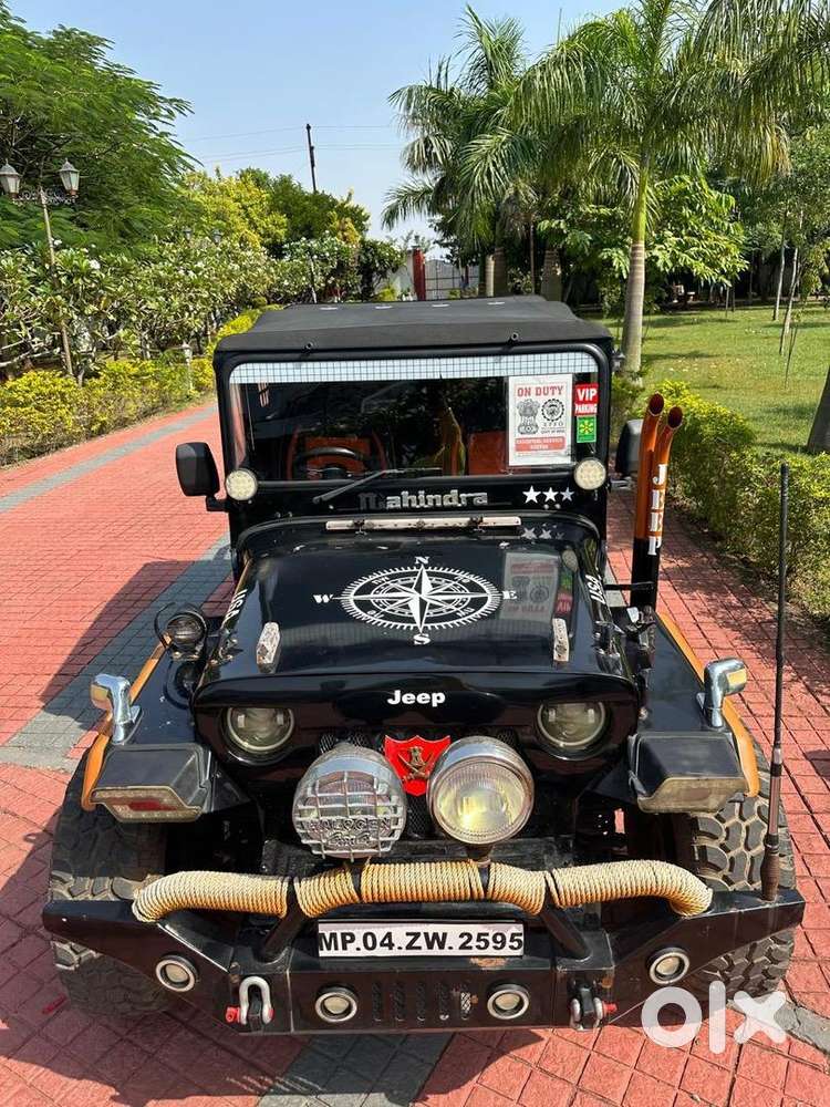 Mahindra Jeep Fully Air Condition Ready To Drive.