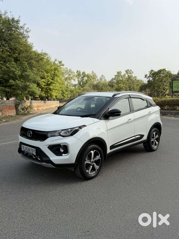 Tata Nexon 1.5 Revotorq Xz Plus Hs Dual Tone, 2023, Petrol