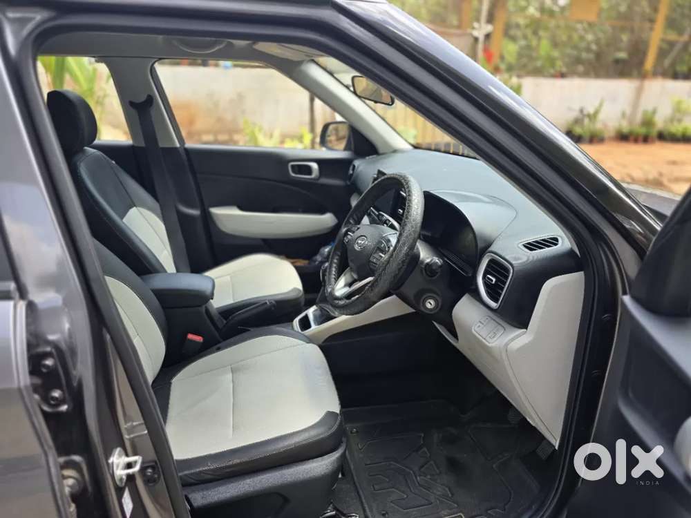 Hyundai Venue S 1.2 Petrol, 2023, Petrol