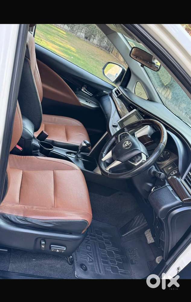 Toyota Innova Crysta 2017 Diesel 140000 Km Driven