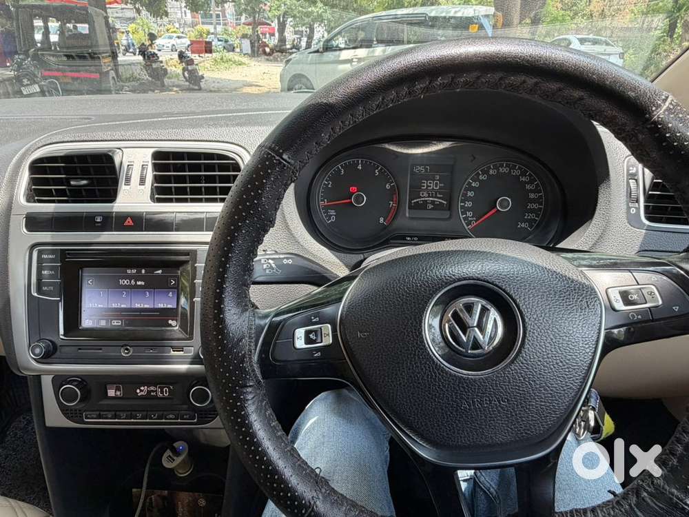 Volkswagen Polo Petrol 2016