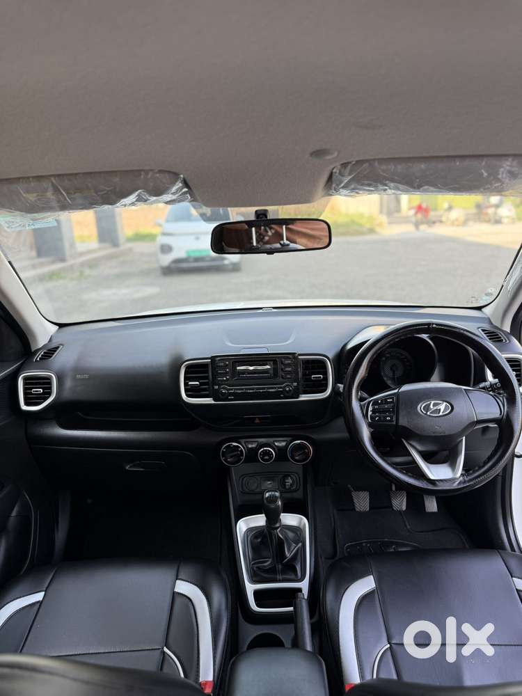 Hyundai Venue S Turbo, 2021, Petrol