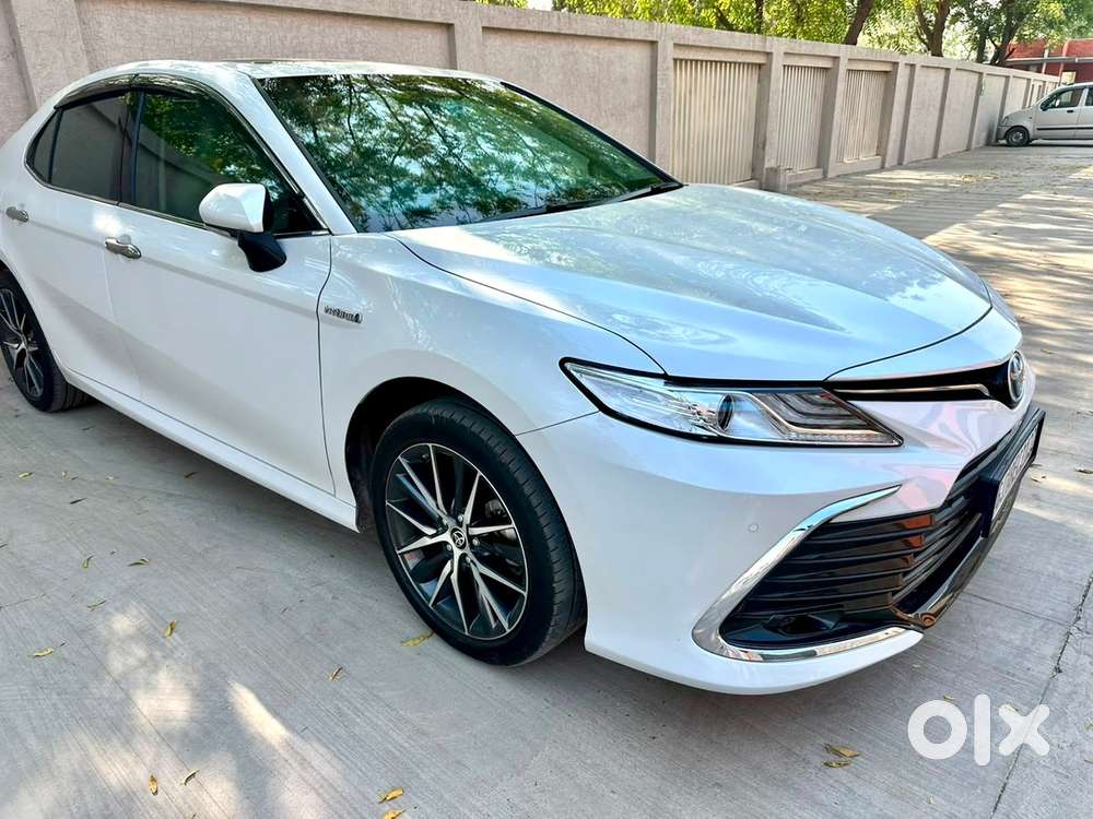 Toyota Camry Hybrid 2.5 , Just Like Brand New