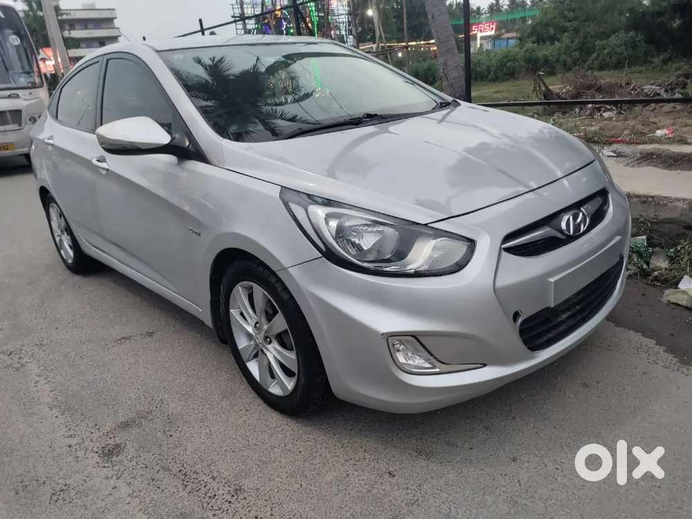 Hyundai Verna Sx Crdi 2011