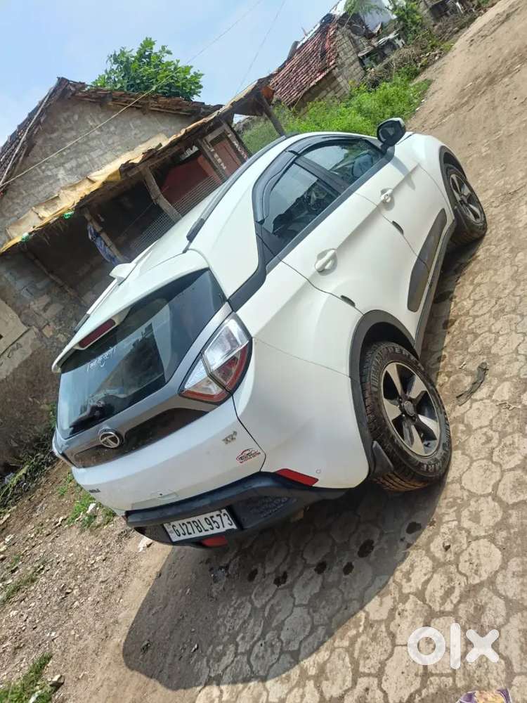 Tata Nexon Diesel Manual Dark 2017 Edition