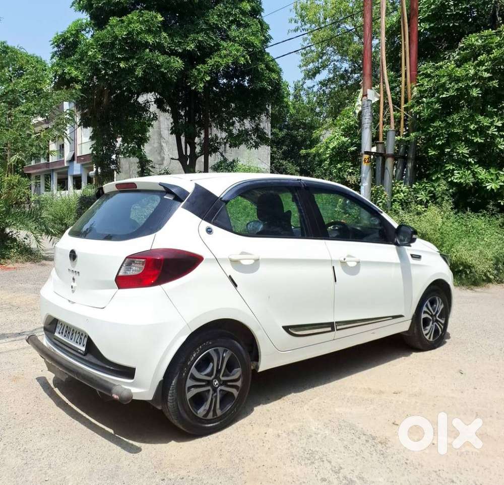 Tata Tiago 1.2 Revotron Xt (o), 2024, Petrol