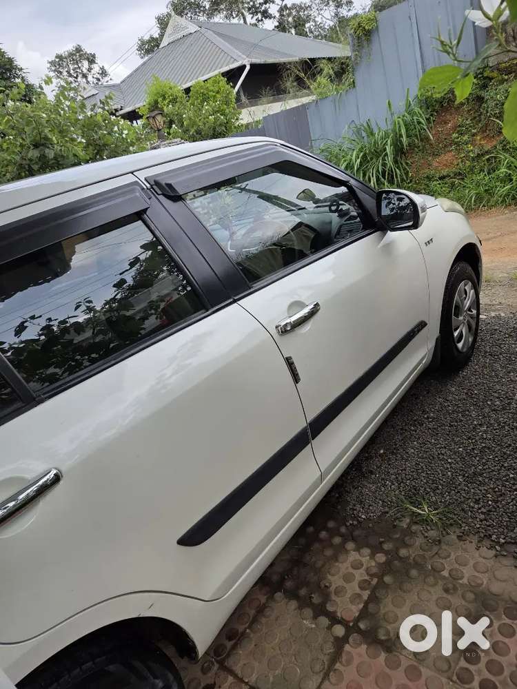 Maruti Suzuki Dzire 2012 Petrol 78425 Km Driven