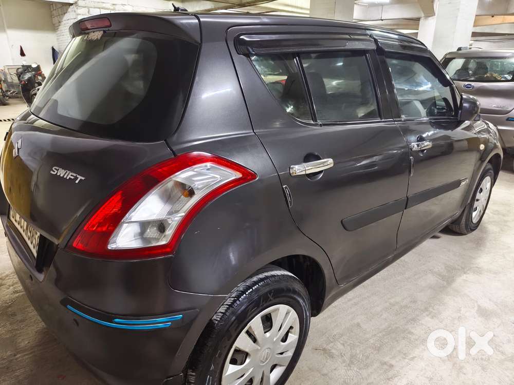 Maruti Suzuki Swift Lxi Option, 2017, Petrol