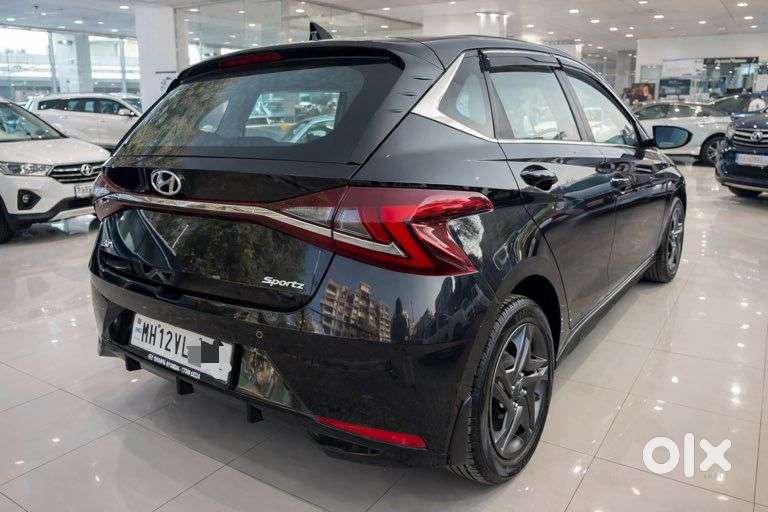 Hyundai I20 Sportz 1.2 Ivt Dual Tone, 2023, Petrol