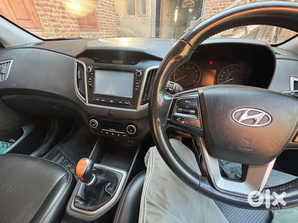 Hyundai Creta 2017 Petrol Manual Dual Tone