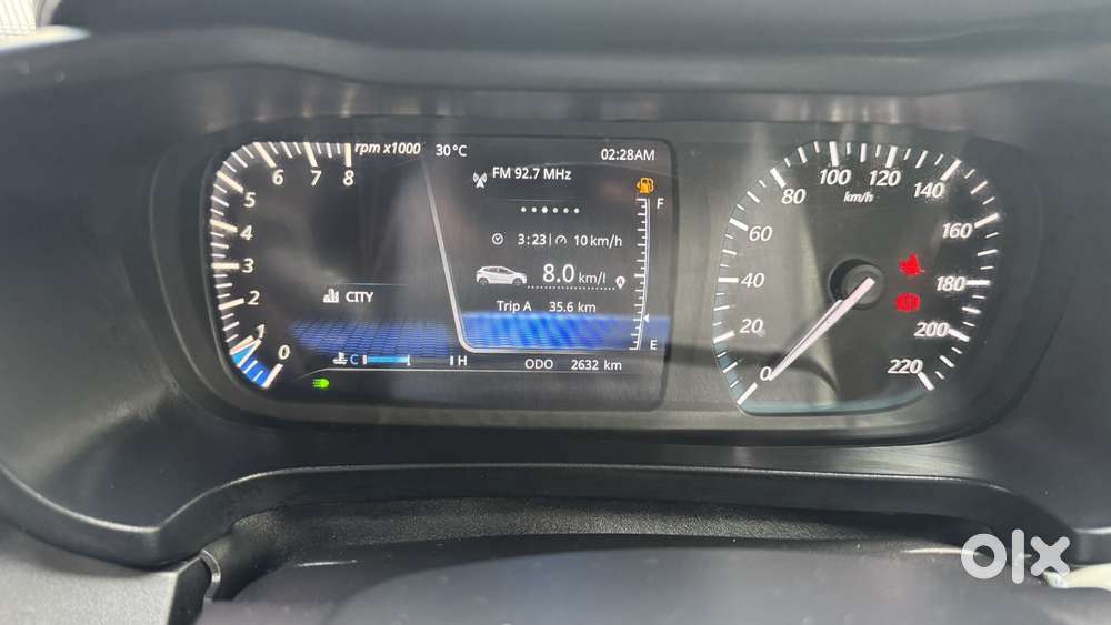 Tata Altroz Xz, 2025, Petrol