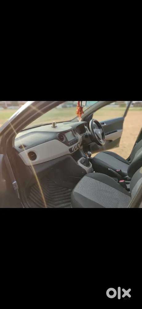 Grand I10 Single Owner Car 27000km Driven Only