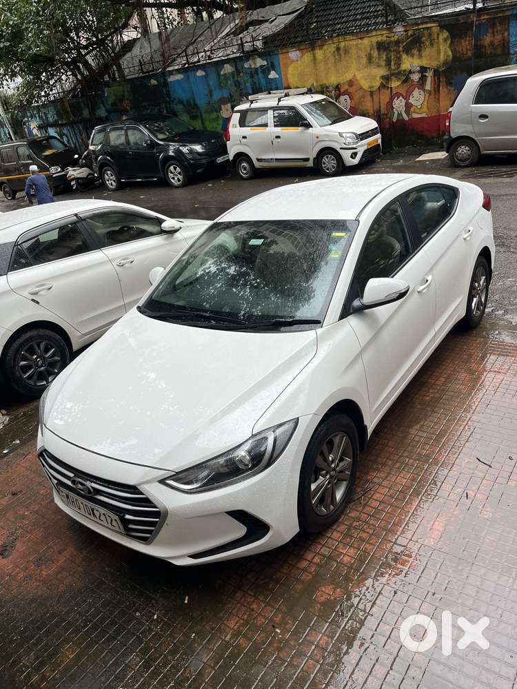 Hyundai New Elantra [2019-2022] 2.0 Sx Petrol Mt, 2019, Petrol