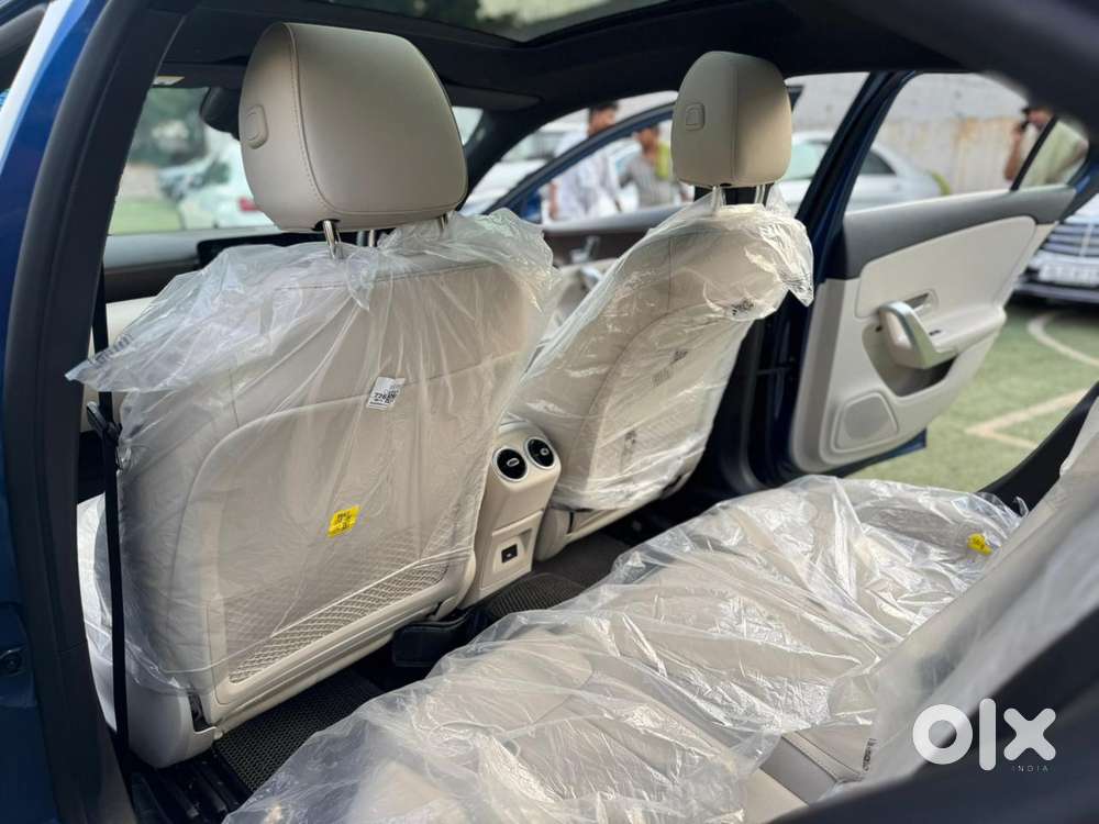 Mercedes-benz A-class Limousine 200, 2024, Petrol