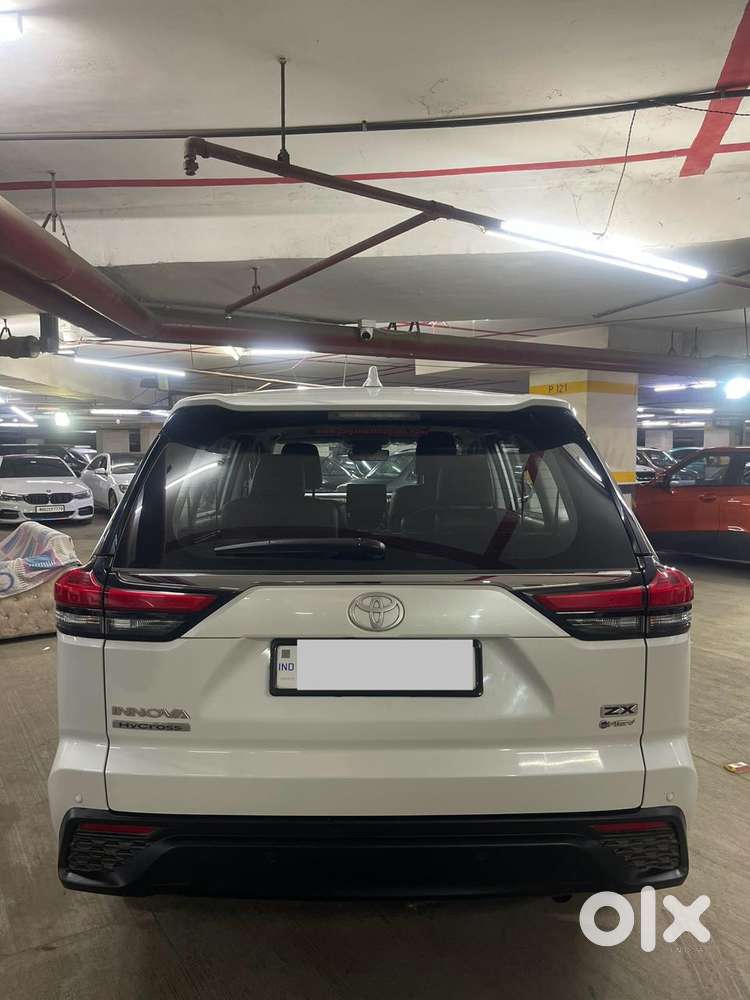 Toyota Innova Hycross 2.0 Zx (o) Hybrid 7 Str, 2025, Petrol