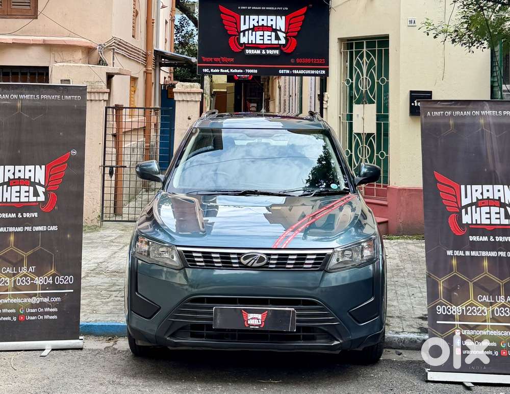 Mahindra Xuv300 1.2 W6 Amt Petrol, 2023, Petrol
