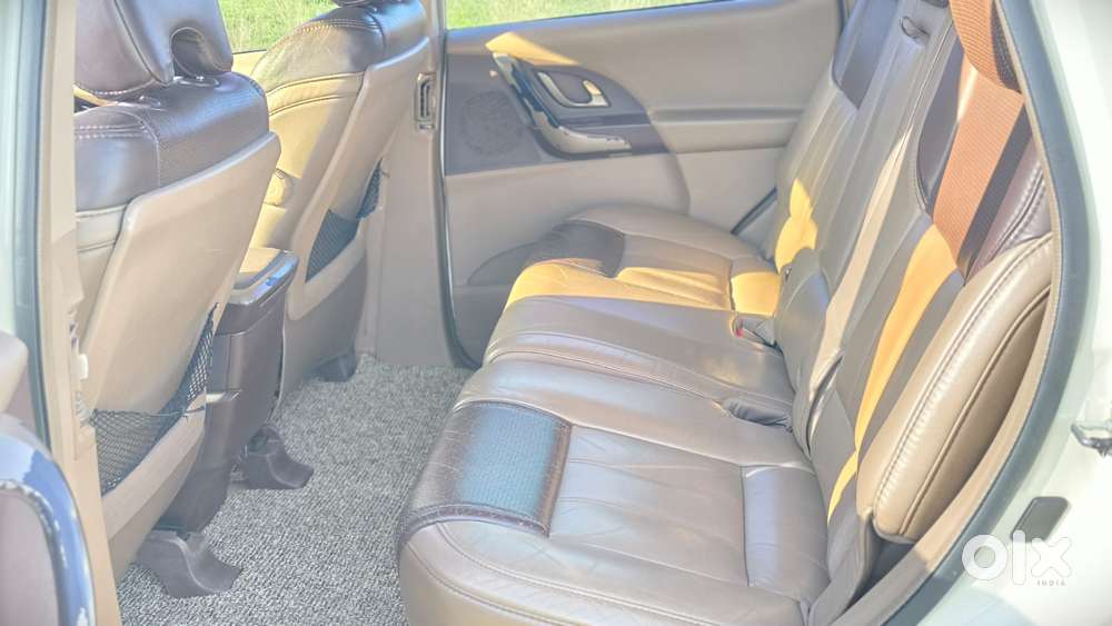 Mahindra Xuv500 W8, 2013