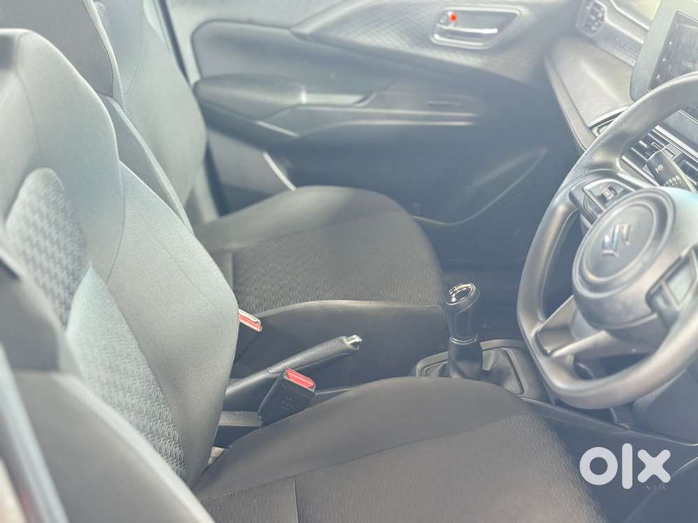 Maruti Suzuki Swift Vxi + Manual, 2024, Petrol