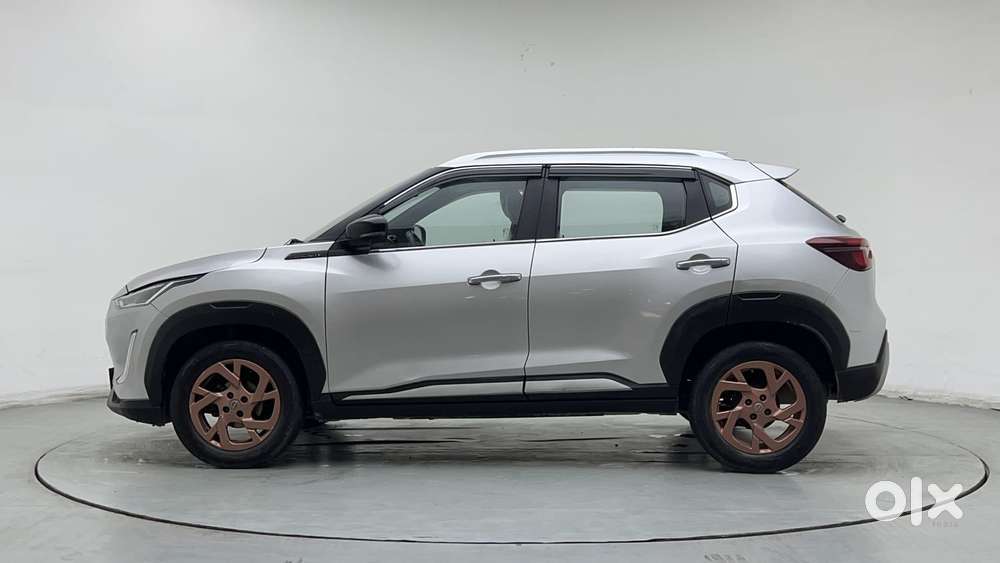 Nissan Magnite 1.0 Xv Premium Turbo Cvt, 2022, Petrol