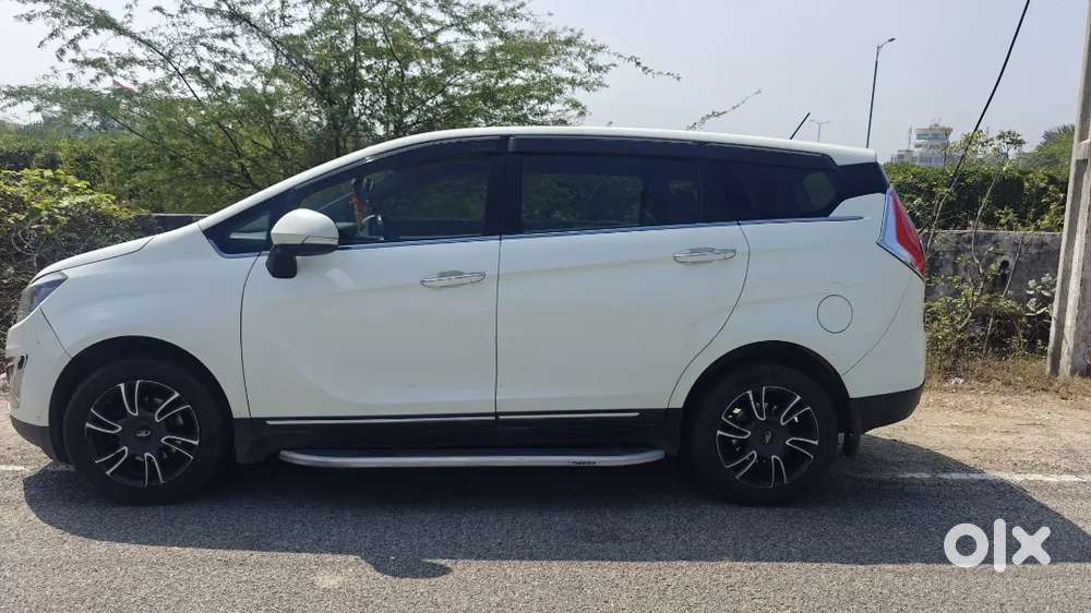 Mahindra Marazzo M8 7 Str 2018