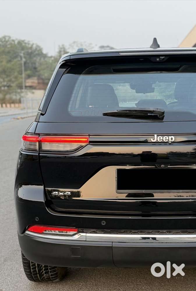Jeep Grand Cherokee Limited (o) 4x4 At, 2024, Petrol