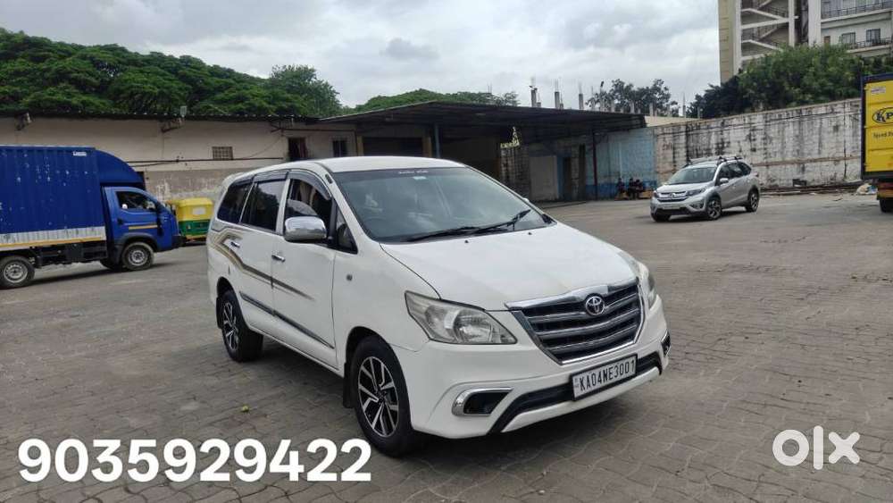 Toyota Innova 2.5 Gx 8 Str Bs-iii, 2015