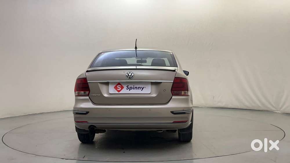 Volkswagen Vento 1.6 Highline, 2016, Petrol