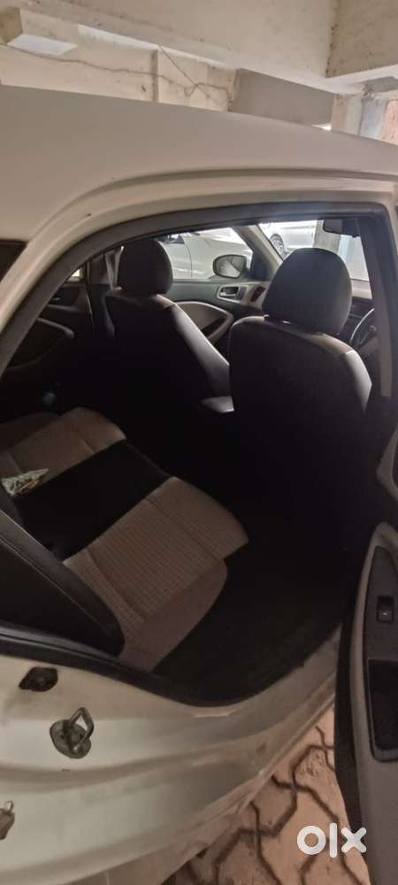 Hyundai Elite I20 2018 Cng & Hybrids 61265 Km Driven