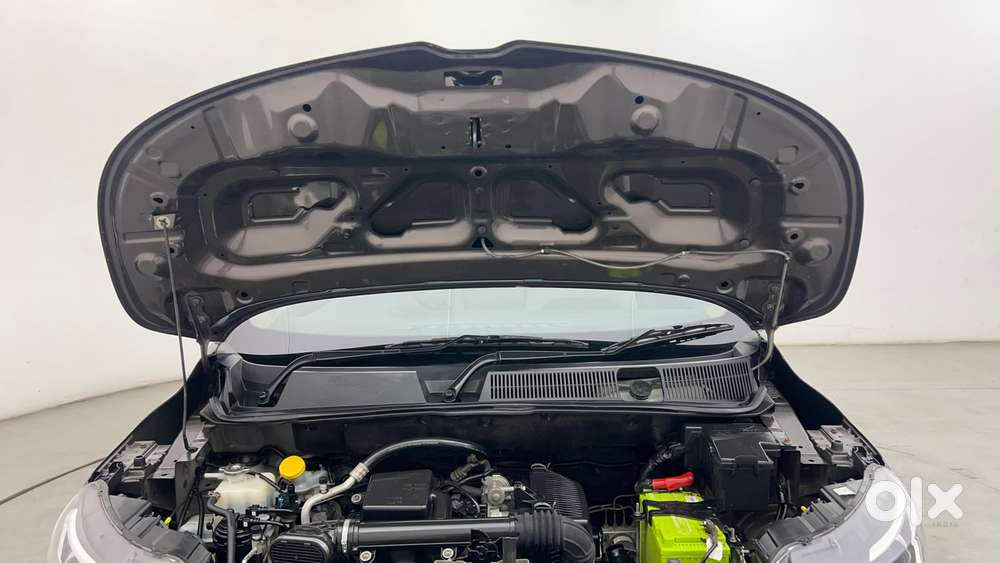 Renault Triber Rxz, 2021, Petrol